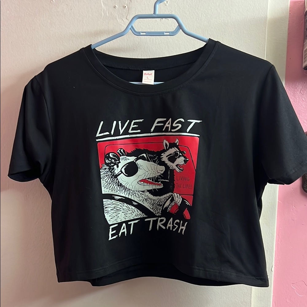 ROMWE Black Crop Top with Graphic Print